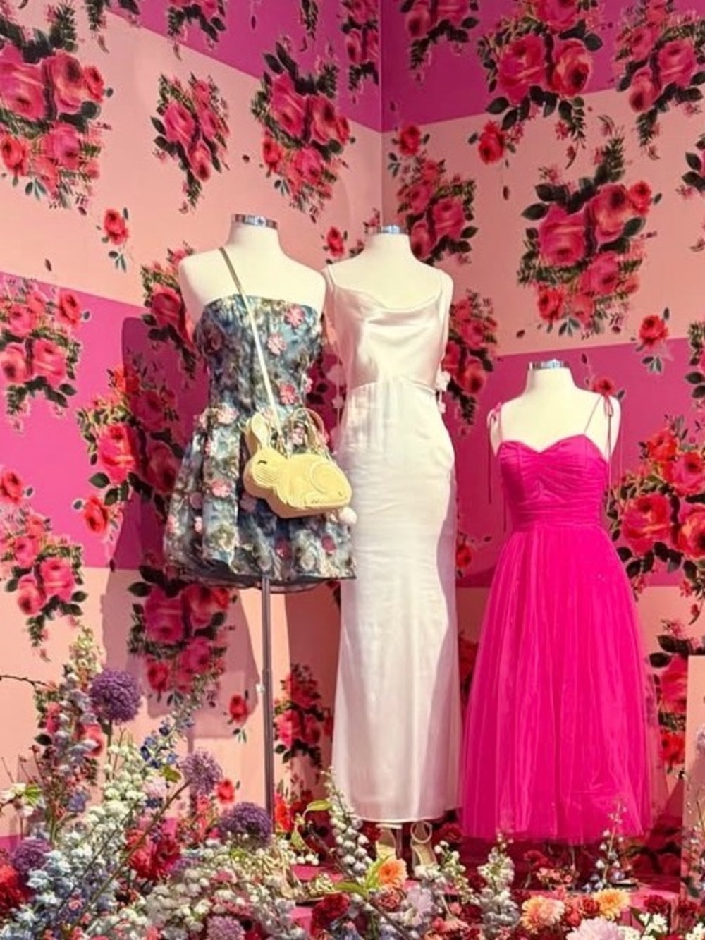 All BETSEY JOHNSON ALL DAY MARATHON - Picture 7 of 7